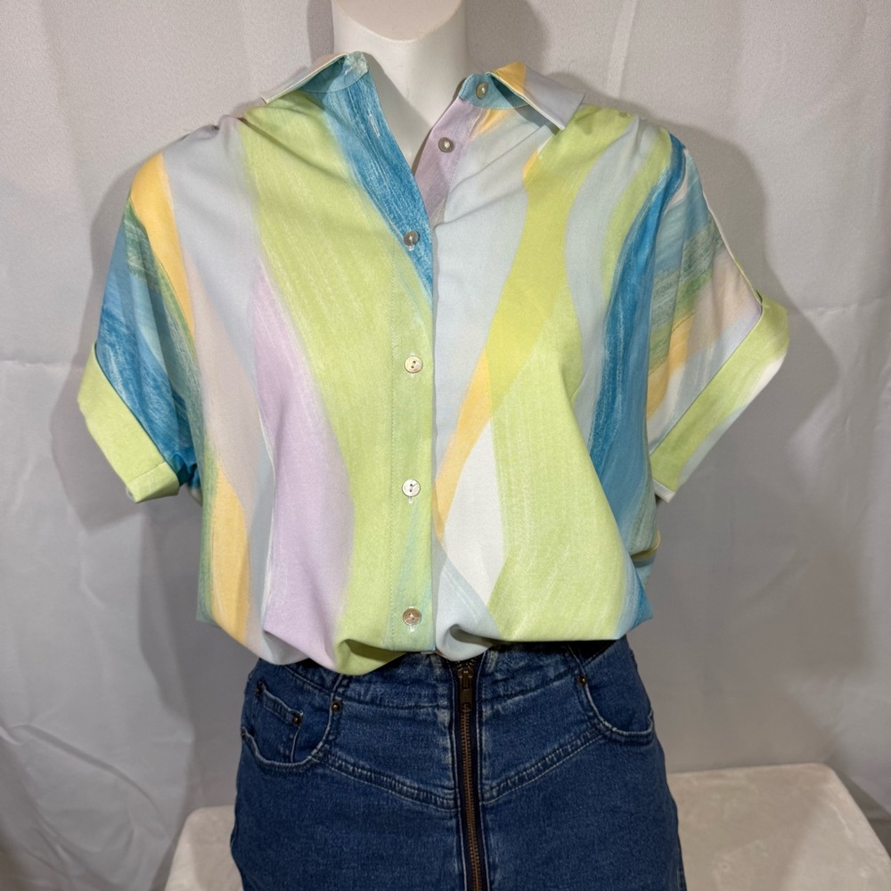 Philosophy Republic Clothing Women's Pastel Watercolor Button Blouse Medium
